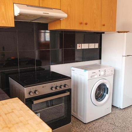 Serenityone - Centrally Located One Bedroom Apt Aya Napa Dış mekan fotoğraf