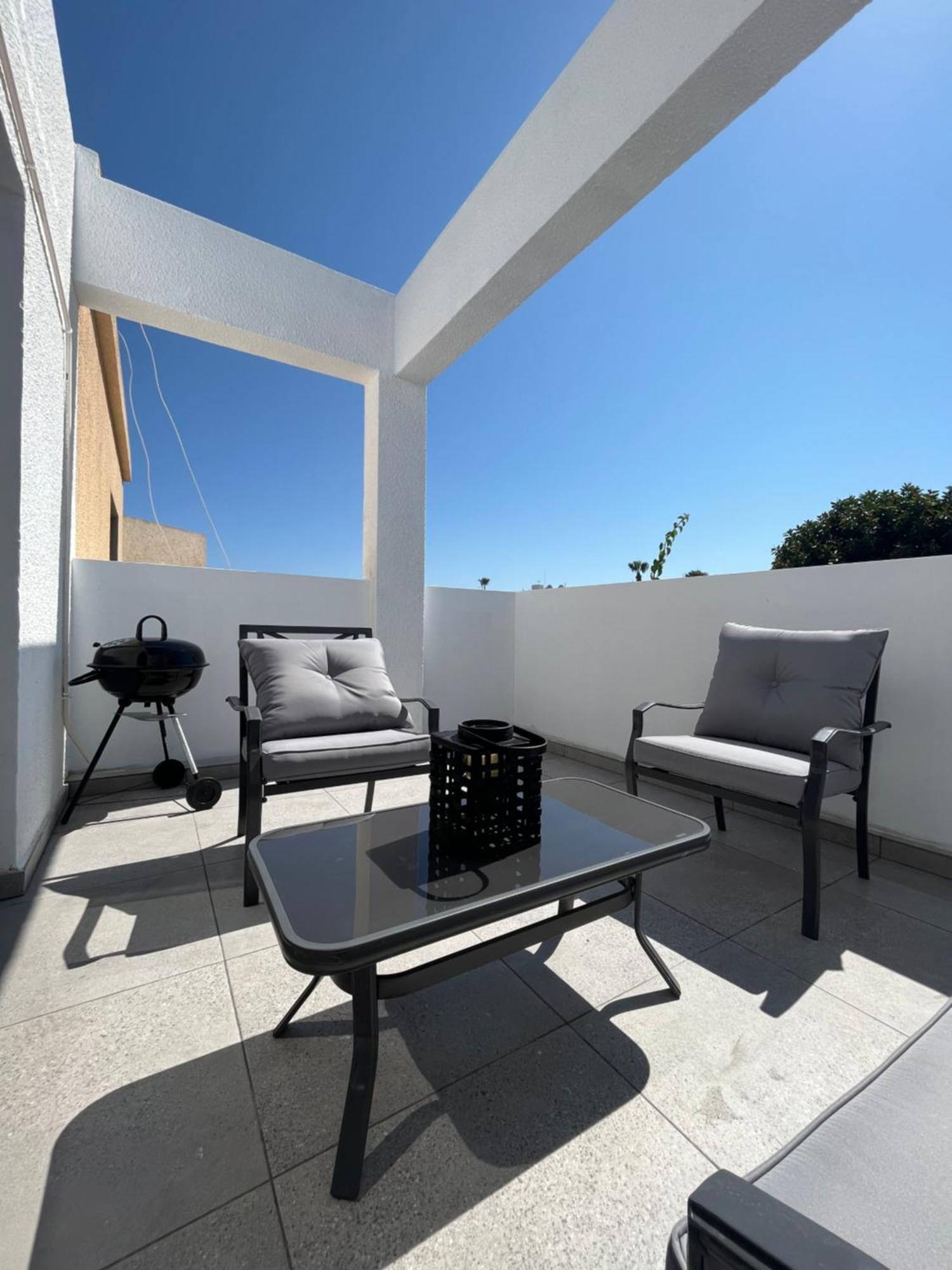 Serenityone - Centrally Located One Bedroom Apt Aya Napa Dış mekan fotoğraf