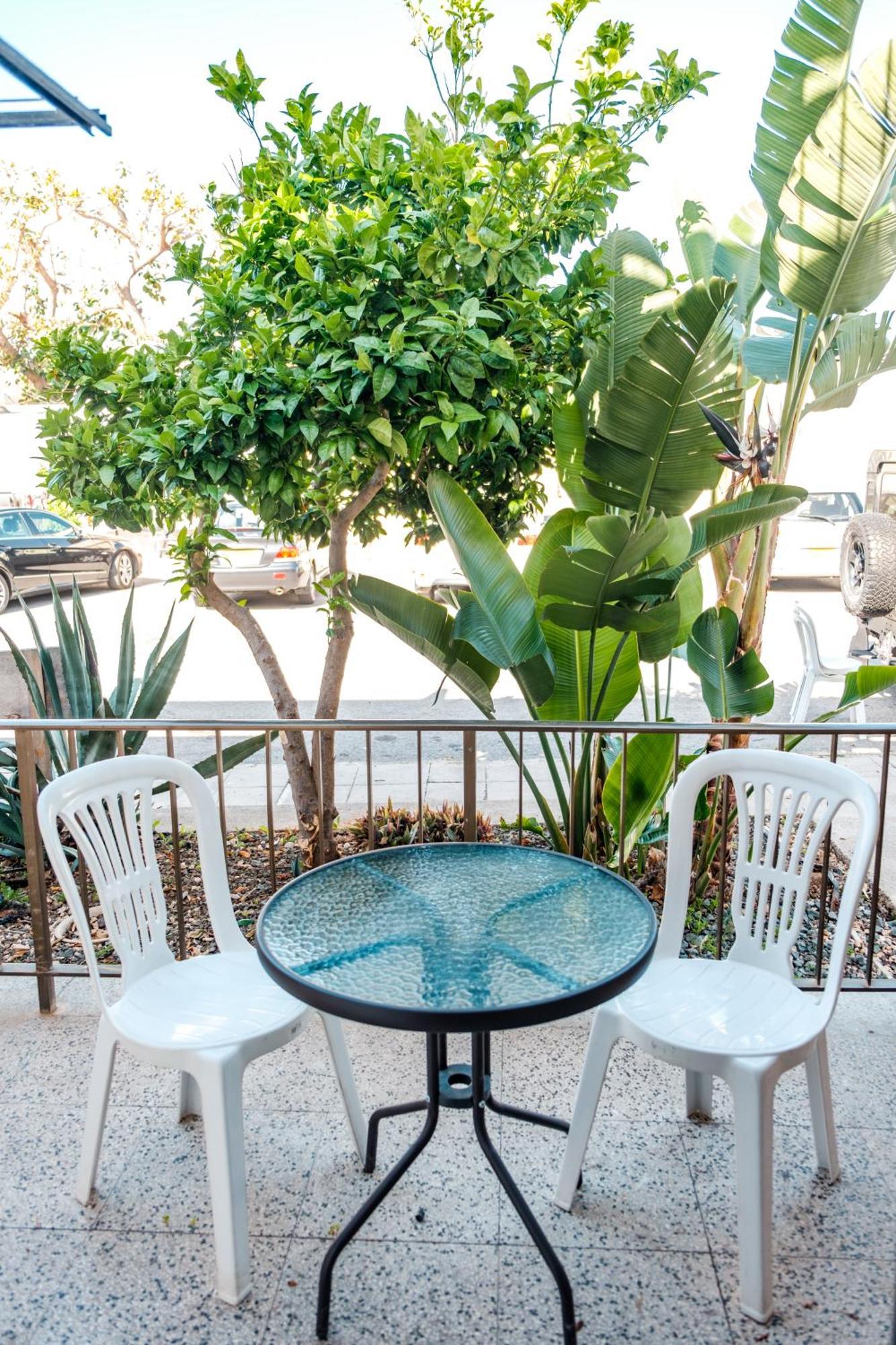 Serenityone - Centrally Located One Bedroom Apt Aya Napa Dış mekan fotoğraf