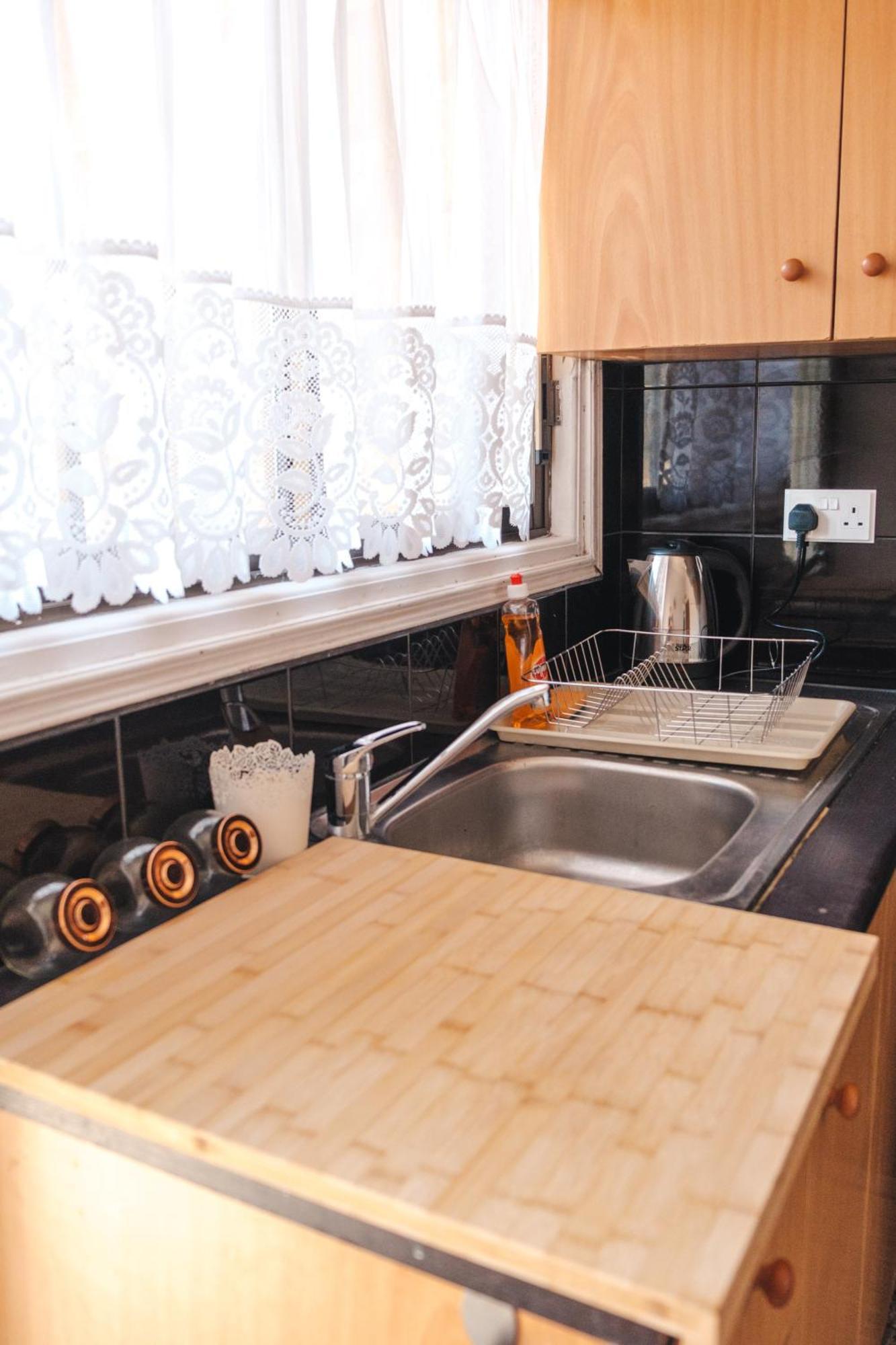 Serenityone - Centrally Located One Bedroom Apt Aya Napa Dış mekan fotoğraf