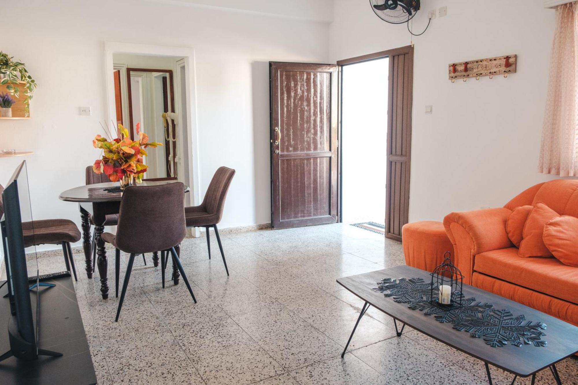 Serenityone - Centrally Located One Bedroom Apt Aya Napa Dış mekan fotoğraf